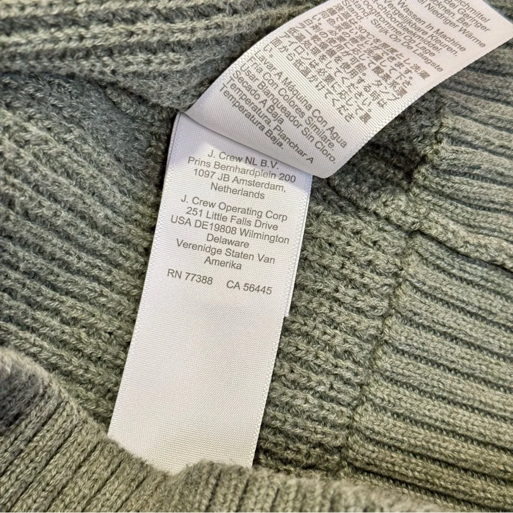 J.Crew men’s sweater (size xl) hunter green.  Pre-owned - Picture 12 of 15